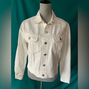 The American Eagle AE77 Women’s Classic White Distressed Denim Jacket, Size S